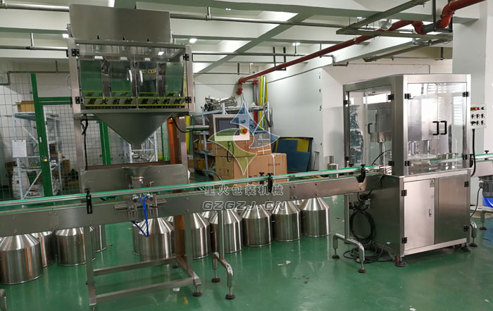 瓶裝鹽自動包裝機(jī),瓶裝鹽包裝機(jī)
